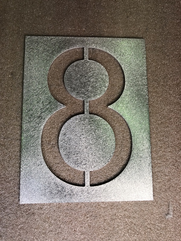 Number 8 large 150mm stencil